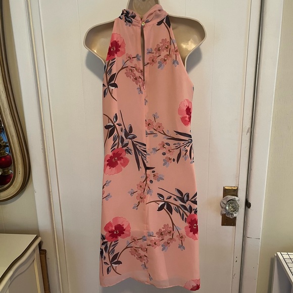 EUC | Vince Camuto Women's Floral Print Bow Shift Dress!!! - Picture 5 of 8